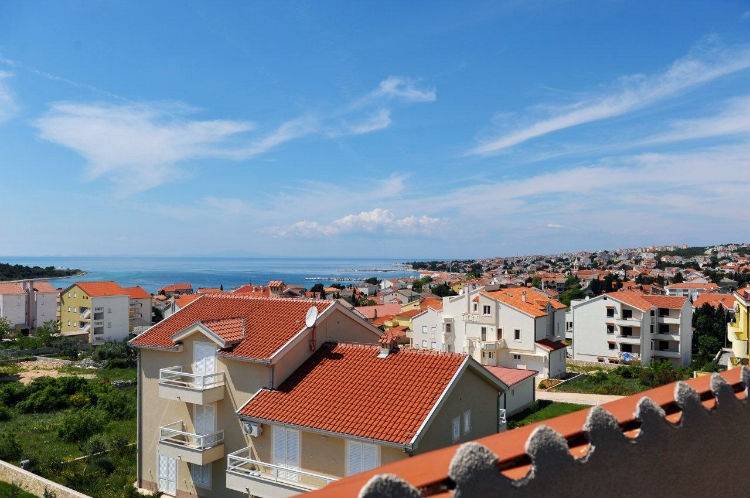 Dedicated room with pool & garden | Dogs allowed in Senj