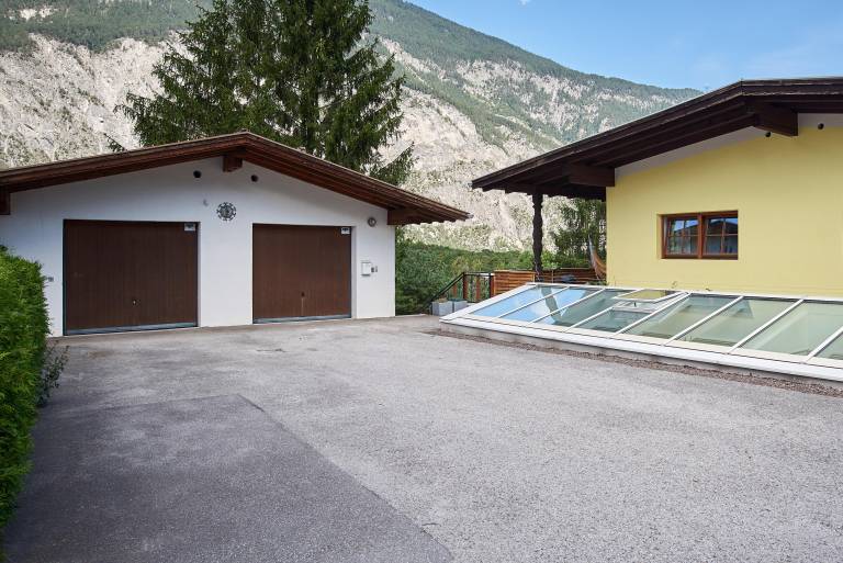 Family-oriented apartment with barbeque, garden & patio | Dogs allowed — photo 4