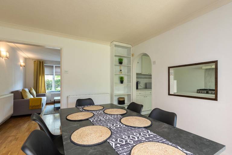 House Ifield