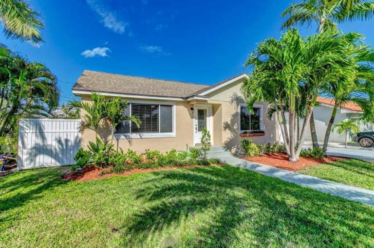 House  Lake Worth