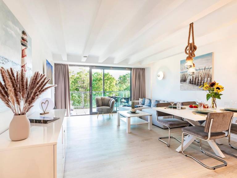 FeWo Kapitänskajüte: Exklusive 120 m² Meerblick-Maisonette mit zwei Balkonen in Binz