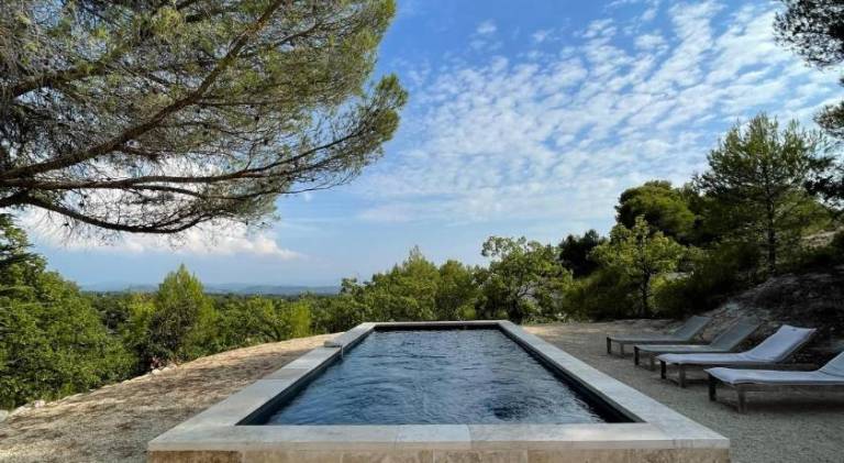 150 m&sup2; Villa