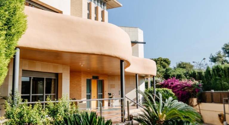 Lushville - Luxurious Villa with Pool in Valencia — photo 3