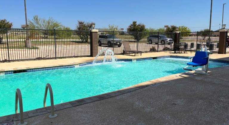 Quality Inn & Suites Pearsall — photo 5