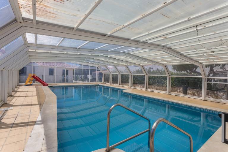 Spacious Villa "Morena" with Wi-Fi, Garden, Terrace, Balcony & Pool — photo 2