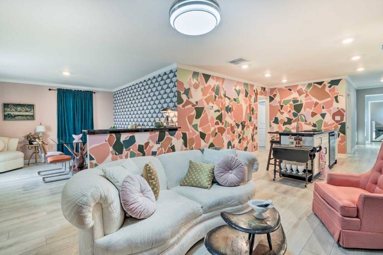 Eclectic Atlanta Abode 3 Mi to Downtown
