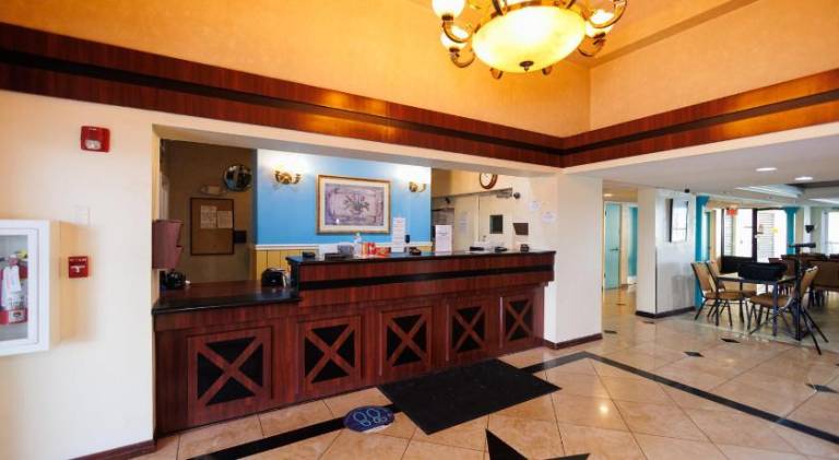Garnet Inn & Suites — photo 5
