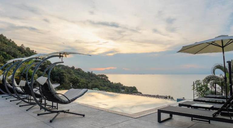 Fully equipped villa with private pool, hot tub & barbeque | Close to the beach | Pets allowed — photo 5
