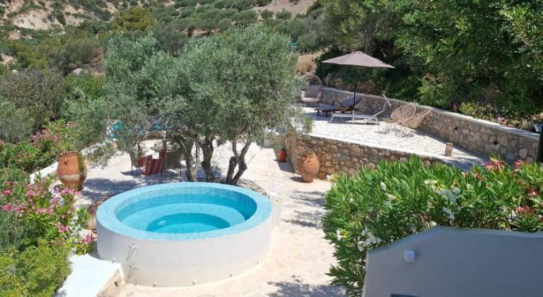 Apartment with private pool, garden & barbeque | Pets allowed — photo 5