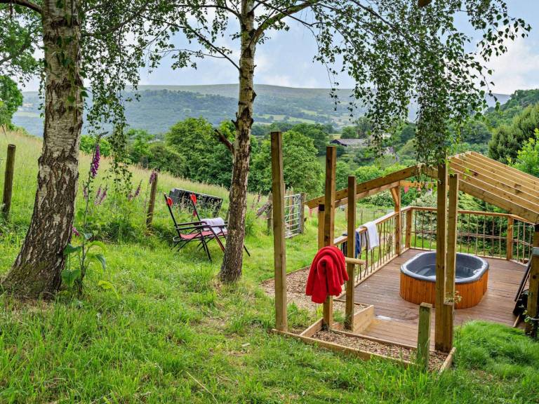 Pleasant vacation home with terrace, jacuzzi & barbecue | Dogs allowed — photo 5