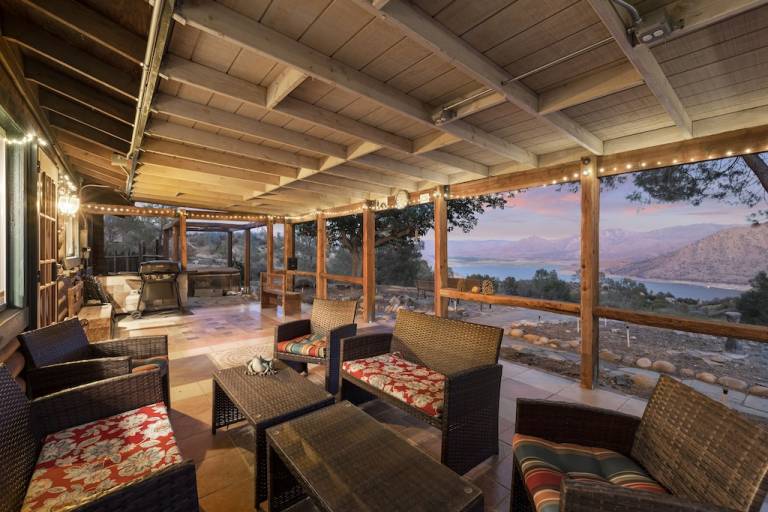 Lake Isabella Vacation Rentals from 75 HomeToGo