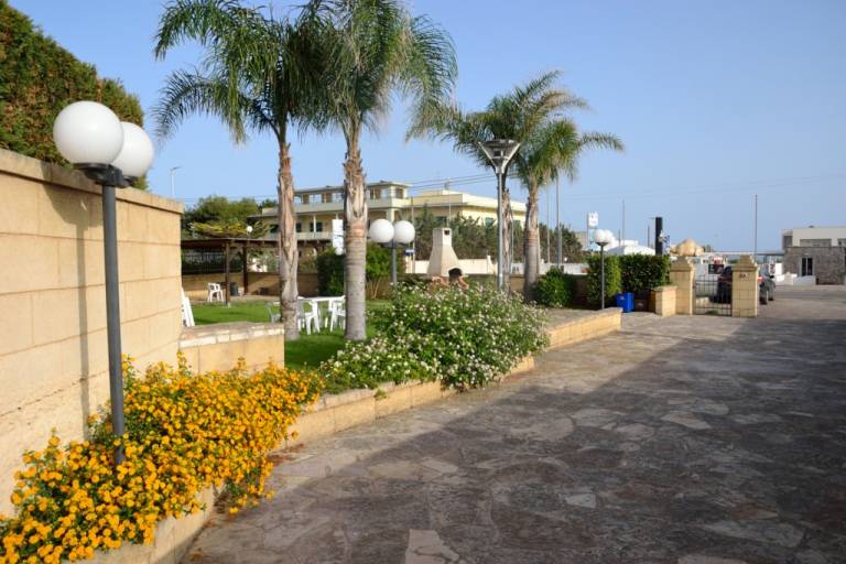 Family-oriented villa with yard | Next to the beach | Pets are welcome — photo 4