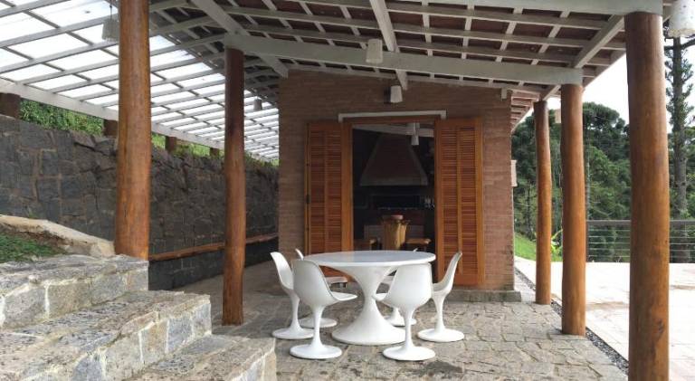 House with pool — photo 5