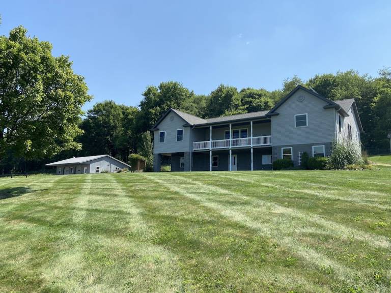 House Sugarcreek