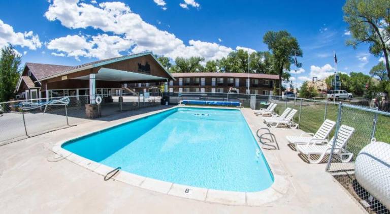 Stagecoach Inn & Suites — photo 2