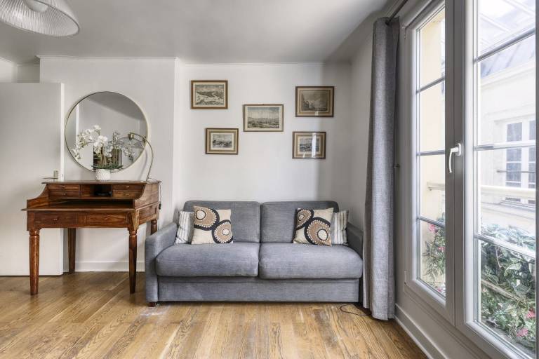 Appartement Choiseul - Welkeys in Paris