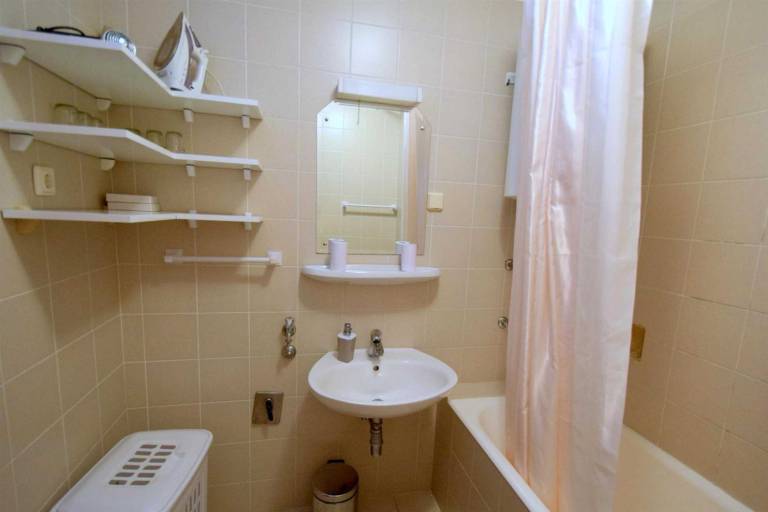 Rental apartment with barbeque & patio | Pets are welcome — photo 3