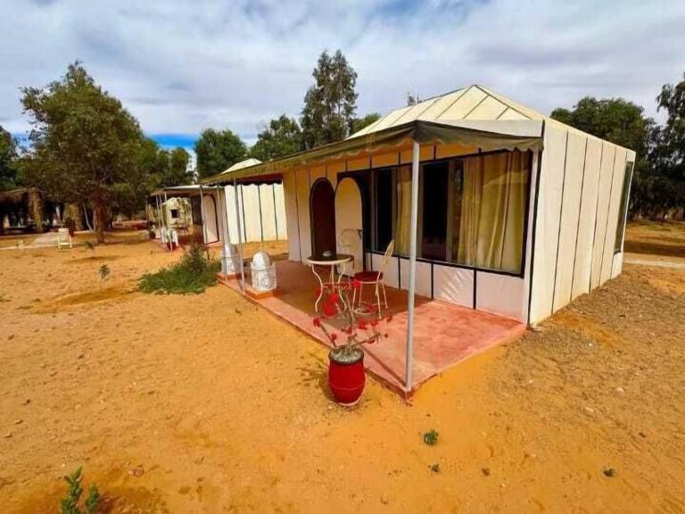 Camping-Unterkunft  Hassilabied