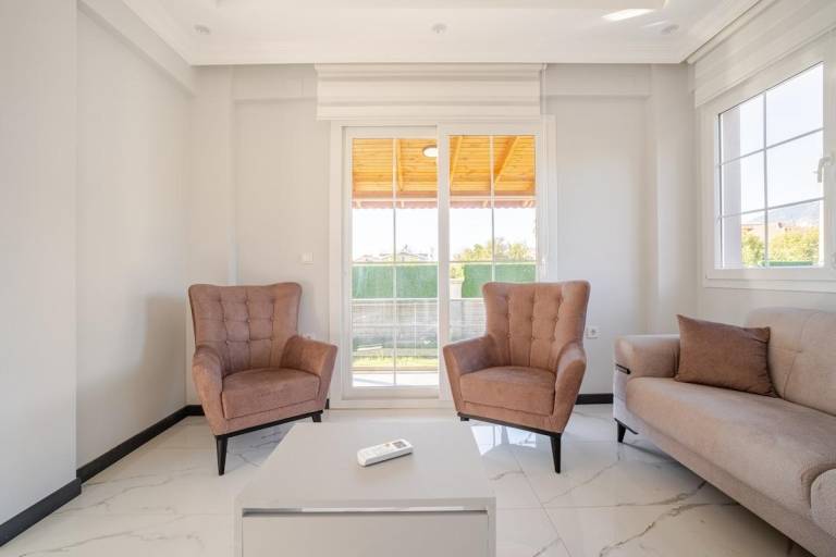 Fully equipped house with terrace, barbeque & pool | Perfect for remote work | Pets are welcome — photo 2