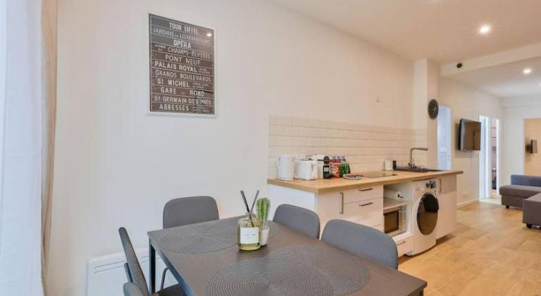Rental apartment with 2 rooms for 6 persons — photo 3