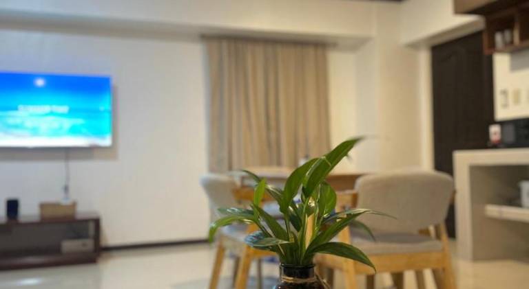 Serviced apartment with garden, pool & terrace in Lapu-Lapu