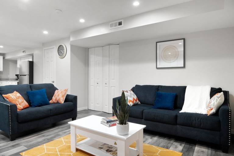 Apartment  Takoma Park