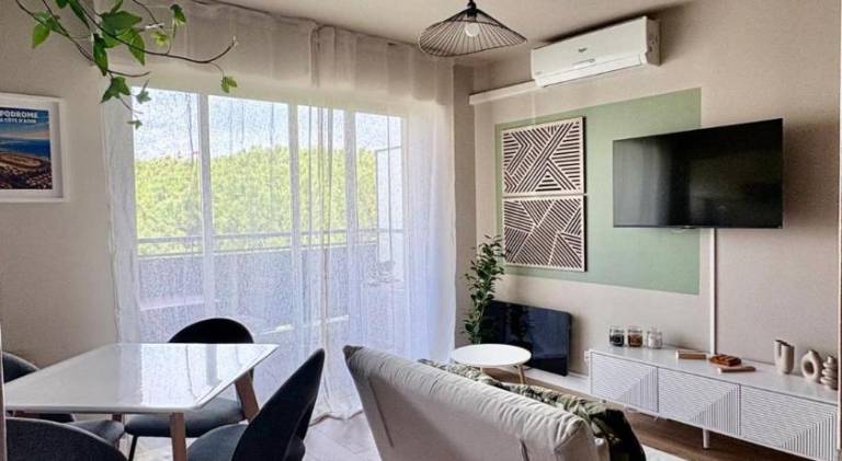 Rental apartment with patio | Dogs allowed in Cagnes-sur-Mer