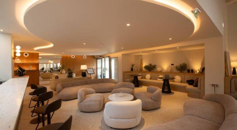GOLDEN TULIP AVIGNON LE PARADOU — photo 2