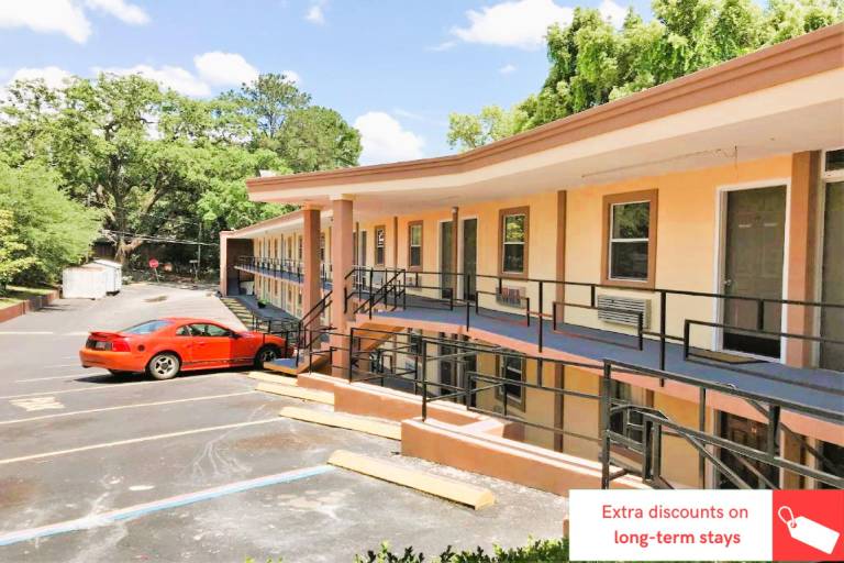 OYO Hotel Tallahassee Downtown in Live Oak, FL