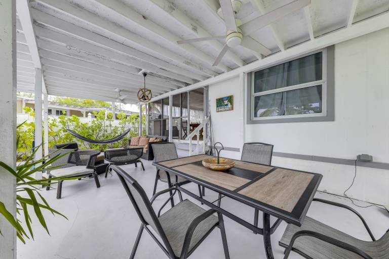 Lanai, Pool & Patios: Waterfront Home in Tavernier — photo 2