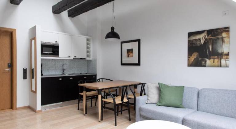 Lovely serviced apartment with terrace & sauna | Pets allowed — photo 5