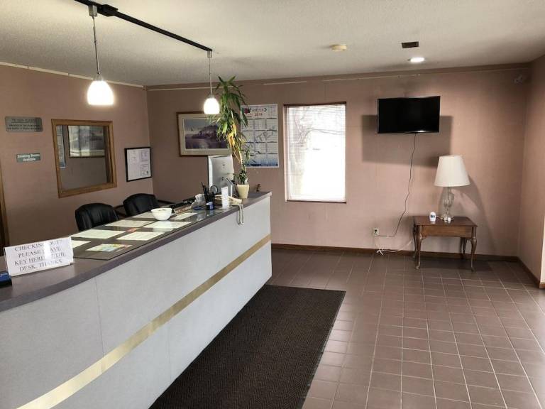 Denison Inn and Suites — photo 2