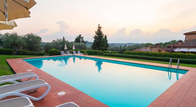 House with pool, grill & yard — photo 2