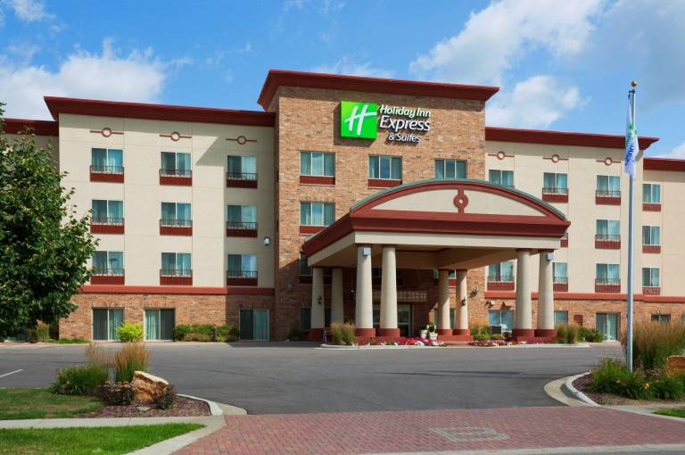 Holiday Inn Express Hotel & Suites Wausau By IHG in Rothschild, WI