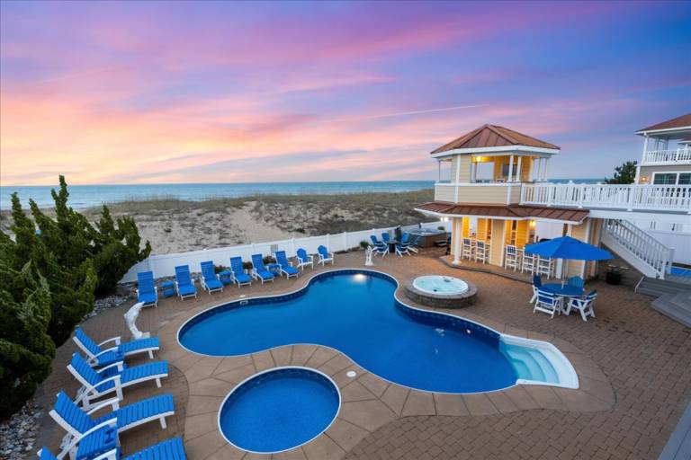 Palazzo Oceanfront Private Pool, Hot Tub, Dog Friendly — photo 2