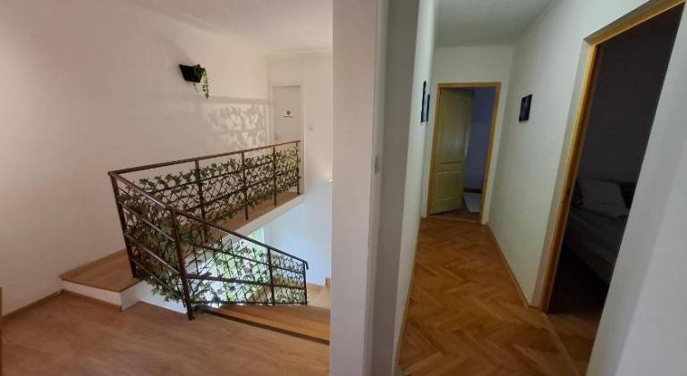 Fully equipped apartment with grill, patio & yard | Perfect for remote work | Pet-friendly — photo 3