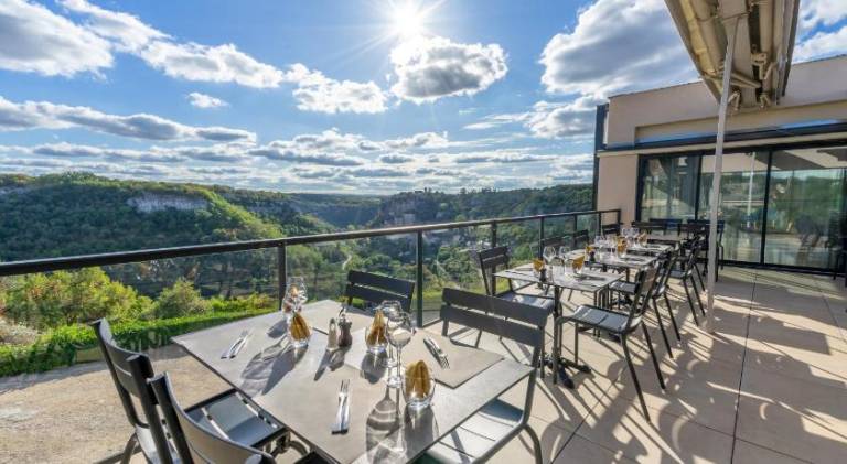 Logis Hotels - Le Belvedere - Hotel 2 etoiles et Restaurant — photo 4