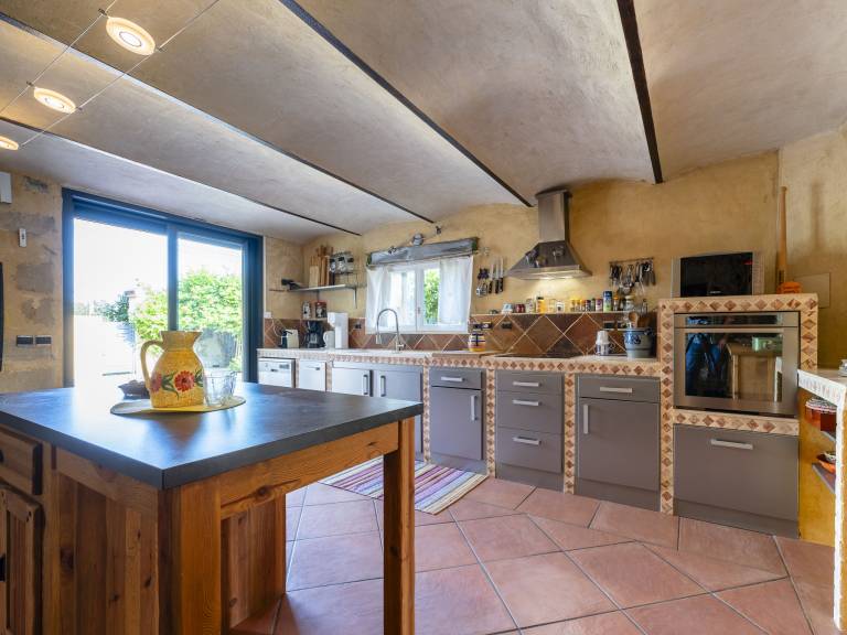 House with garden, BBQ & terrace — photo 4
