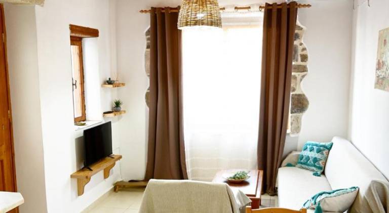 Vacation home with terrace — photo 2