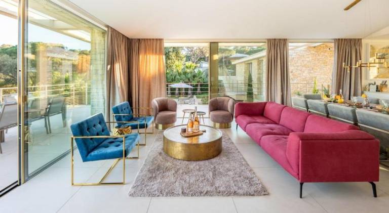 Villa with pool | Beach nearby | Pets are welcome — photo 3