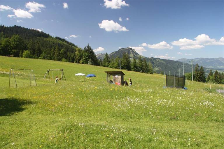 Children-friendly lovely apartment with garden & patio | Next to the ski | Dogs allowed — photo 3