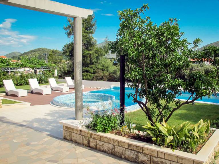Lovely apartment with terrace, barbecue & pool | Sea view | Pets allowed — photo 4