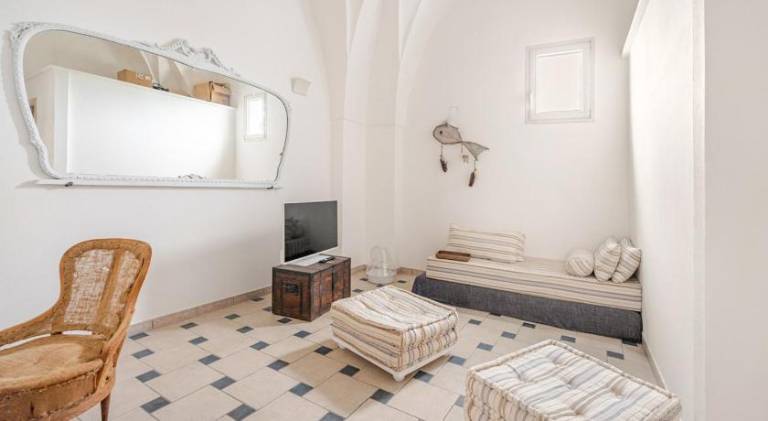Vacation home with 2 rooms for 4 persons in Gagliano del Capo