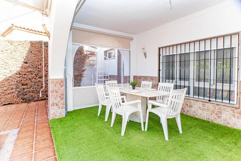 Villa with terrace, BBQ & yard — photo 3