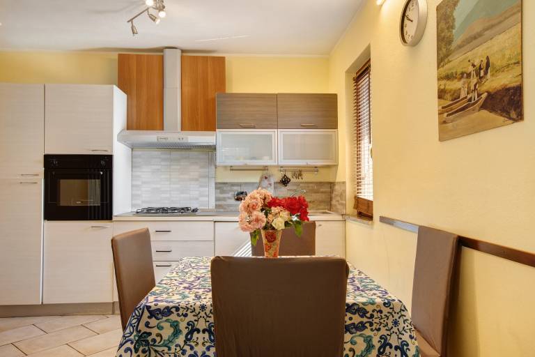 Rental apartment with garden & patio | Mountain view — photo 5
