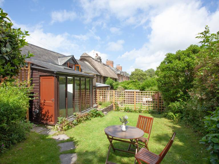 Family-friendly cottage with jacuzzi, garden & grill | Pet-friendly — photo 2