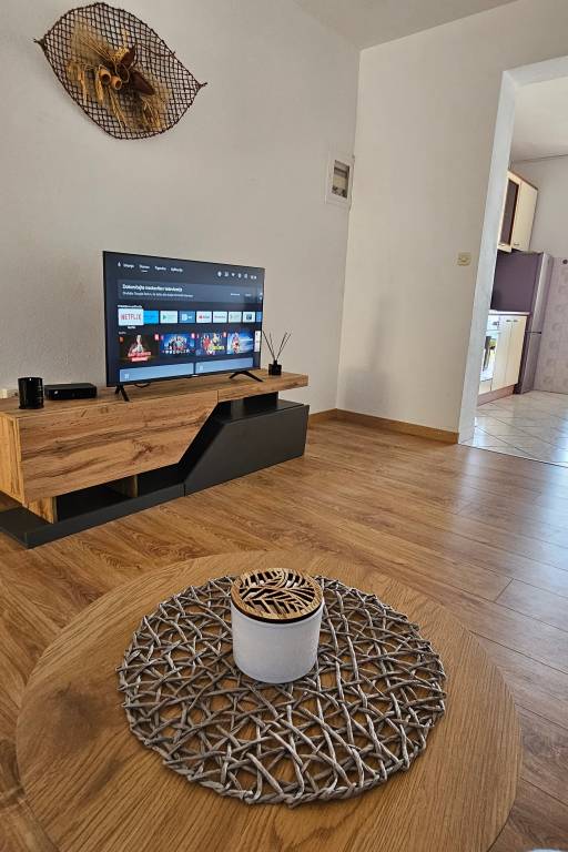 One bedroom apartment with balcony and sea view Ivan Dolac, Hvar (A-12644-b) — photo 3