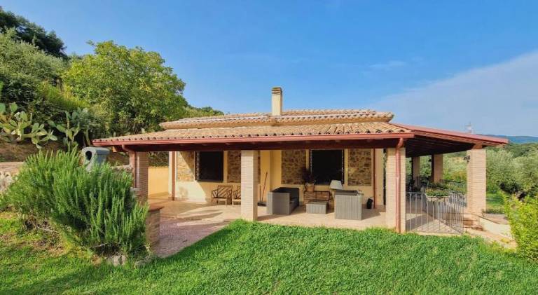 Vacation home with 2 rooms for 6 persons in Catanzaro