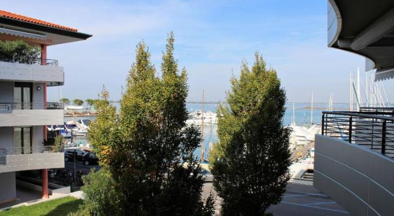 Holiday apartment with terrace — photo 5