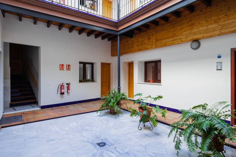 Galindo Center Premium Suites Apartment with Balcony, Wi-Fi, and Air Conditioning in Seville